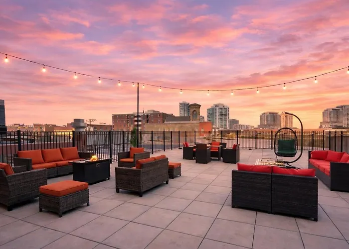 Apartamento Group Friendly Spacious 3br With Optional Parking And Gym Access Sleeps 10 Guest Near Mccormick Place And Soldier Field