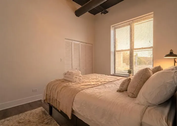 Apartamento Group Friendly Spacious 3br With Optional Parking And Gym Access Sleeps 10 Guest Near Mccormick Place And Soldier Field Chicago