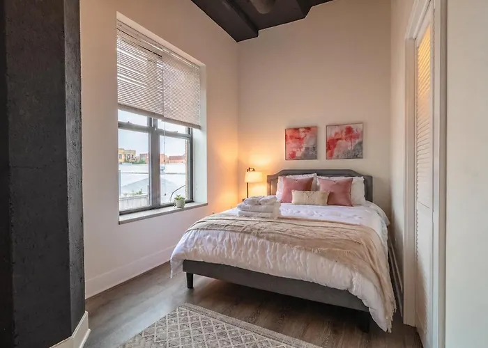 Apartamento Group Friendly Spacious 3br With Optional Parking And Gym Access Sleeps 10 Guest Near Mccormick Place And Soldier Field *