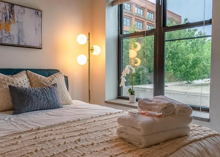 Apartamento Group Friendly Spacious 3br With Optional Parking And Gym Access Sleeps 10 Guest Near Mccormick Place And Soldier Field *